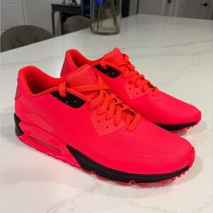 Nike Air Max 90 ID Hyperfuse shocking pink